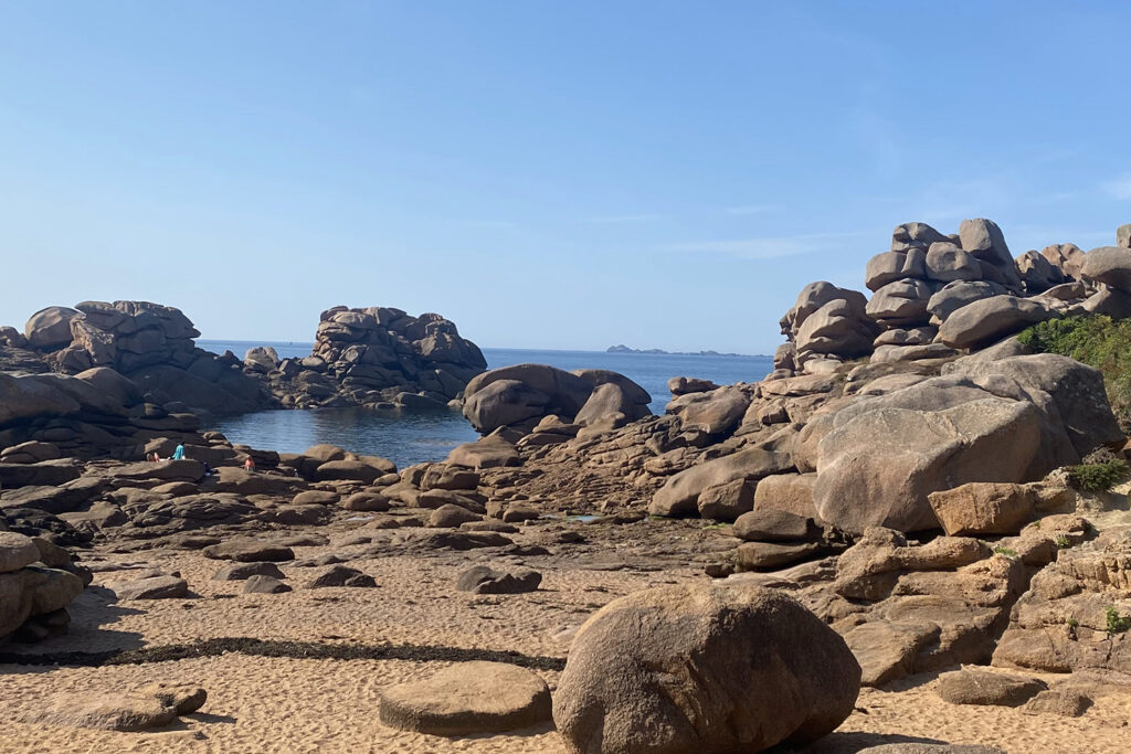 Galets roses de Trestrignel à Perros-Guirec