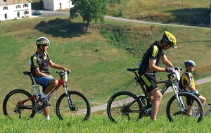 Relais Cap France - La Bolle <p>Au coeur du massif des Vosges et aux portes de l’Alsace, la commune de Saint-Dié-des-Vosges est idéalement située pour la pratique de la randonnée en VTT. Trois massifs entourent le village vacances Cap France – la Bolle, la Madeleine, le Kemberg, le Haut-Jacques, et perme ......</p><div class="more"><a href="https://ffvelo.fr/randonner-a-velo/vtt/bases-vtt/vosges/relais-cap-france/" target="_blank" title="Relais Cap France – La Bolle" >Lire la suite</a></div>