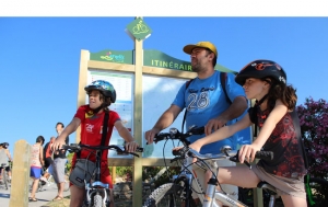 Base VTT « les randonnées de Valmy » <p>Argelès-sur-Mer, « sous le soleil exactement »…
A l’extrême Sud de la France, en Languedoc-Roussillon, notre commune se situe dans une plaine roussillonnaise bordée par les contreforts Pyrénéens et la mer Méditerranée.
La dernière plage de la côte Radieuse étale son sable doré, du nor ......</p><div class="more"><a href="https://ffvelo.fr/randonner-a-velo/vtt/bases-vtt/pyrenees-orientales/base-vtt-les-randonnees-de-valmy/" target="_blank" title="Base VTT « les randonnées de Valmy »" >Lire la suite</a></div>
