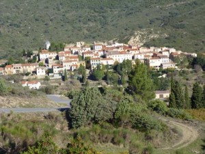 Les Corbières et le village de Duilhac, BPF de l’Aude.