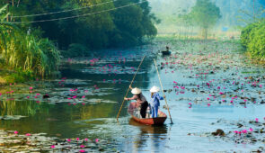 <p>IMMERSION EN TERRES LOINTAINES
Au départ de Hanoï, partez pour un périple peuplé de paysages d’une sérénité absolue dont l’incontournable baie d’Halong aux eaux turquoises. Vous découvr ......</p><div class="more"><a href="https://ffvelo.fr/randonner-a-velo/ou-quand-pratiquer/sejours-et-voyages/vietnam-nord-2025/" target="_blank" title="VIETNAM NORD" >Lire la suite</a></div>