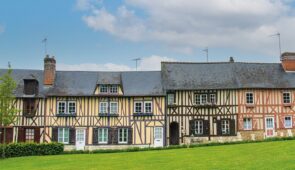 <p>Au départ d’Aunay-sur-Odon, charmante commune nichée dans le bocage normand, vous partirez à vélo à la découverte de la Basse-Normandie dans toute sa diversité. Vous traverserez des val ......</p><div class="more"><a href="https://ffvelo.fr/randonner-a-velo/ou-quand-pratiquer/sejours-et-voyages/cap-sur-la-normandie-2026/" target="_blank" title="CAP SUR LA NORMANDIE" >Lire la suite</a></div>