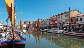 <p>Des routes et paysages à couper le souffle, un accueil chaleureux et une cuisine raffinée, la Romagne est une région particulièrement privilégiée pour les amateurs de vélo. Vous roulere ......</p><div class="more"><a href="https://ffvelo.fr/randonner-a-velo/ou-quand-pratiquer/sejours-et-voyages/le-littoral-et-les-cites-medievales-de-la-romagne-2026/" target="_blank" title="LE LITTORAL ET LES CITÉS MÉDIÉVALES DE LA ROMAGNE" >Lire la suite</a></div>