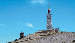 <p>Partez à la découverte de Bédoin où vous découvrirez les gorges de la Nesque et du Toulourenc, les villages du Luberon, Gordes, Roussillon et Bonnieux. La montagne ne sera pas absente a ......</p><div class="more"><a href="https://ffvelo.fr/randonner-a-velo/ou-quand-pratiquer/sejours-et-voyages/du-mont-ventoux-au-luberon-2026/" target="_blank" title="DU MONT VENTOUX AU LUBERON" >Lire la suite</a></div>